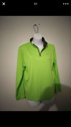 Under armor shirt size xl youth