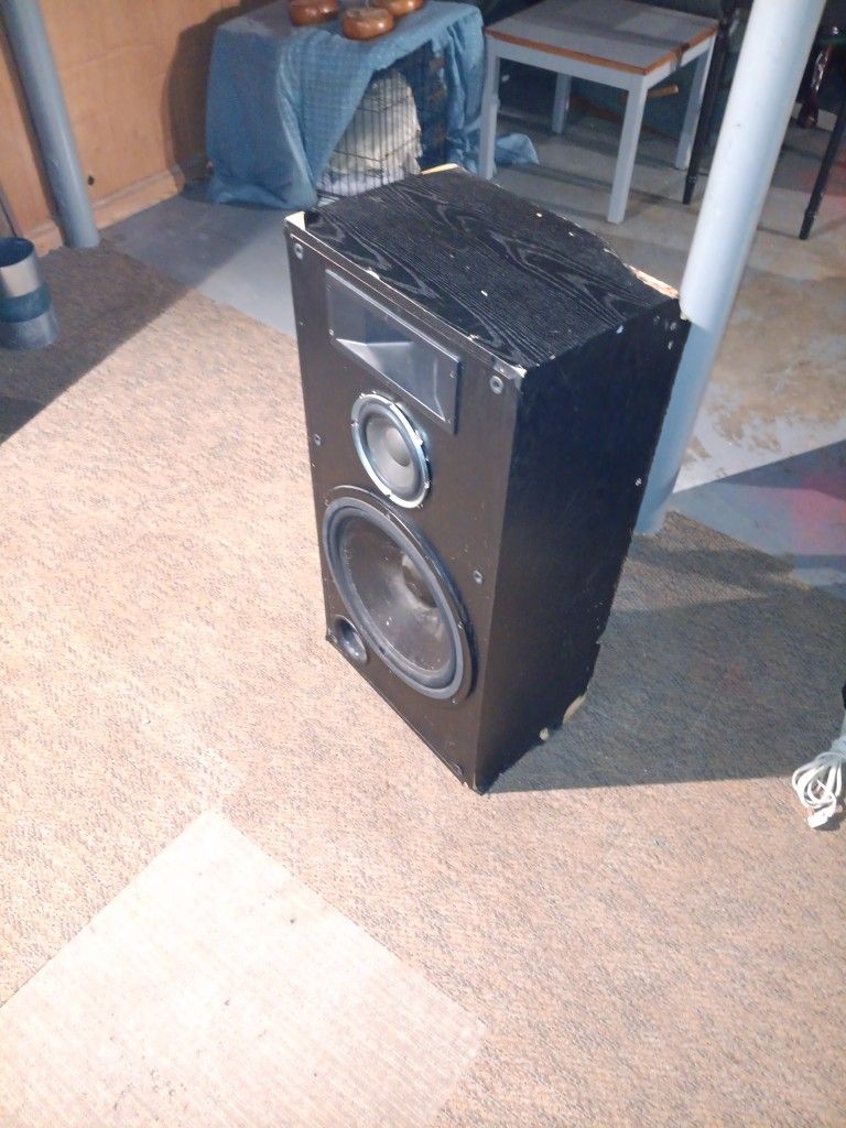 36" Tall speaker