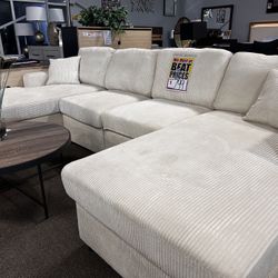 Stunning Sectional! $699 🤍📦 More Colors Available!