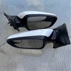 2012-17 Hyundai Accent Door Mirror Left and Right
