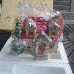 Cherished Teddies “The Cratchits House” Nightlight