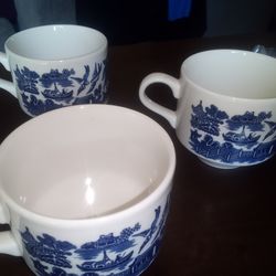 Vintage Churchill blue willow coffee cups ceramic
