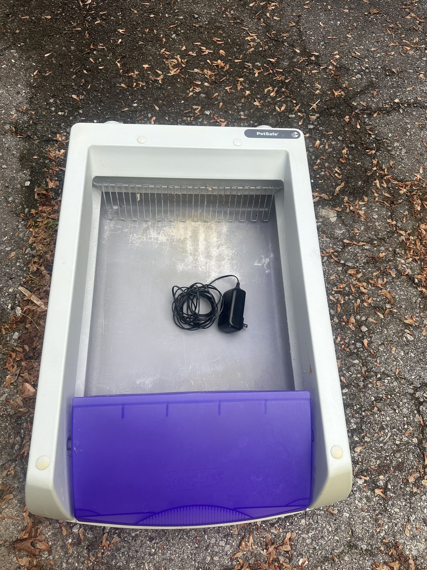 Pet safe Automatic Litter Box