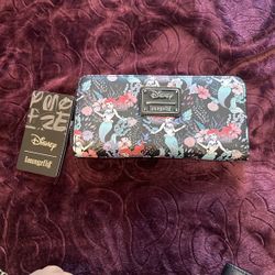 Loungfly Ariel Wallet