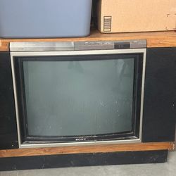Sony CRT Television / Vintage Tube TV