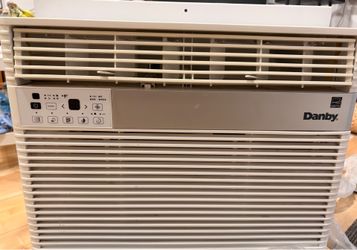 Danby air conditioner - 12,000 BTU