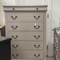 Tall Highboy Dresser Read Ad 