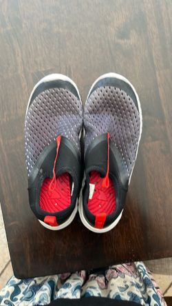 Boys’ Size 4 Water Shoes