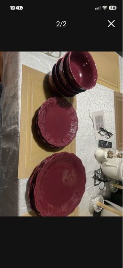 Set For Four Dinner Set Plum Color Gorgeous Looks Like Princess House
