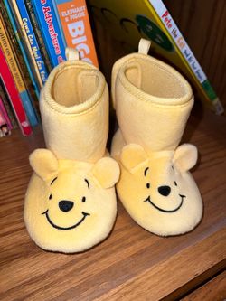 Winnie the Pooh Infant Slippers 4c