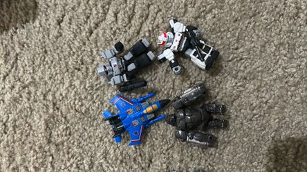 Random pack of blockees and two rise of the beast transformers