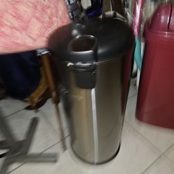 STAIN L ESS STEEL AND FLIP TOP GARBAGE TRASH CANS $10 TO $20