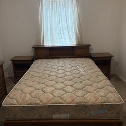 Vintage Broyhill Queen Bedroom Set