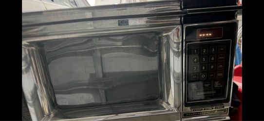 Amana microwave oven