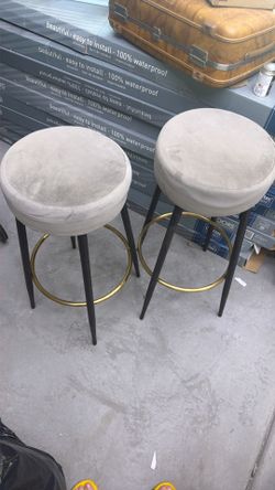 Bar stools set