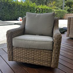 Outdoor Swivel Patio Chairs
