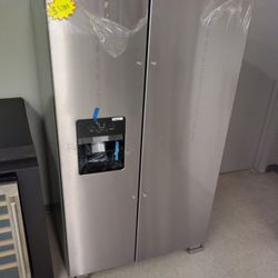 WHIRLPOOL SIDE X SIDE REFRIGERATOR OPEN BOX ITEMS MKTS3