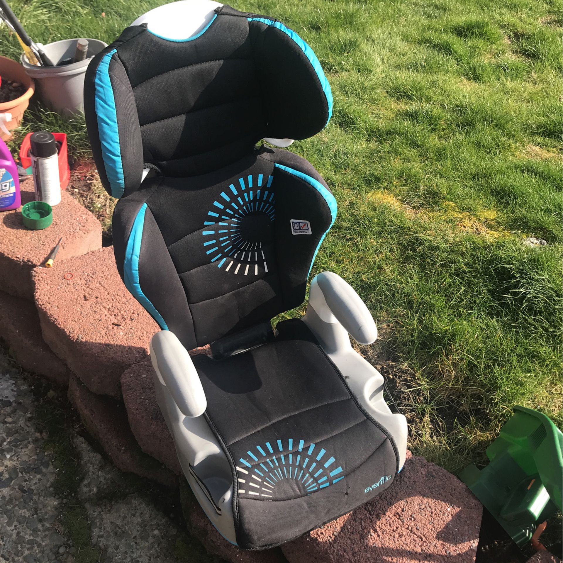 Toddler Booster Seat Price 15$ Pick Up. E.   72nd.    Tacoma 