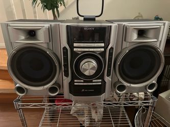 Sony MHC-EC55 HiFi Component System Stereo 3-Disc CD Changer AM/FM With Antenna