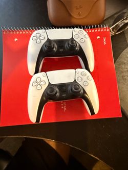 PS5 DualSense Controllers – Set of 2