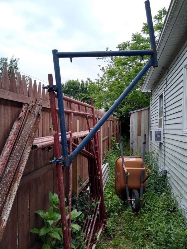 Outrigger for Exterior Scaffold for Sale in Riverhead, NY