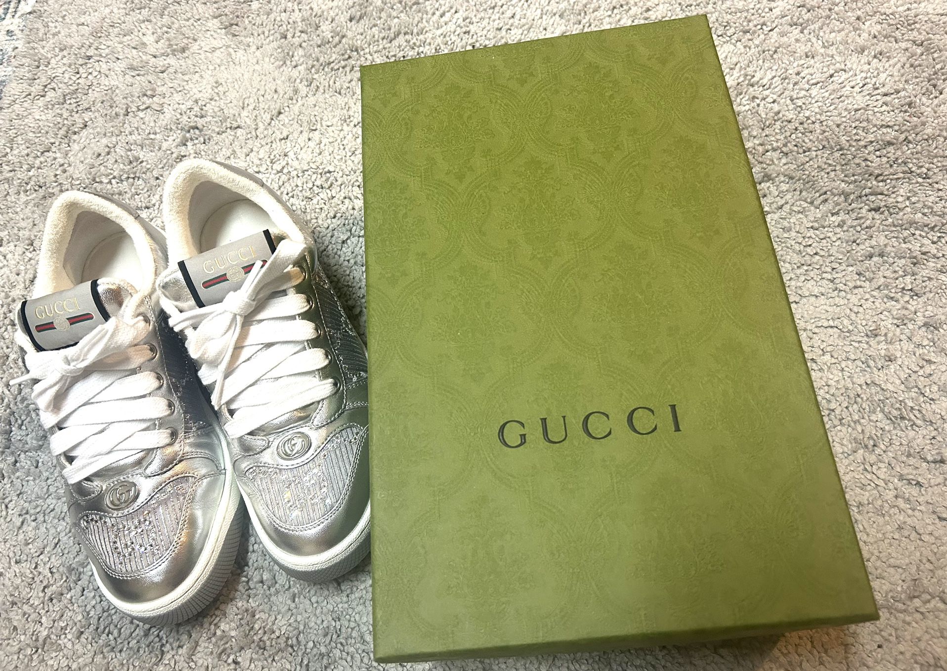 GUCCI WOMEN'S SCREENER GG SNEAKER SIZE 7