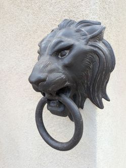 Large Metal Lion Head Door Knocker Towel Rack