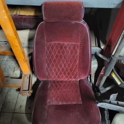 2- Front Bucket And Rear Seat For Gbody
