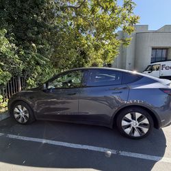 2023 Tesla Model Y Long Range 7 Seater HW4