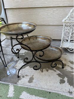 Tripar 3-tier metal serve