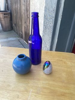 Glass egg heavy paper weight set