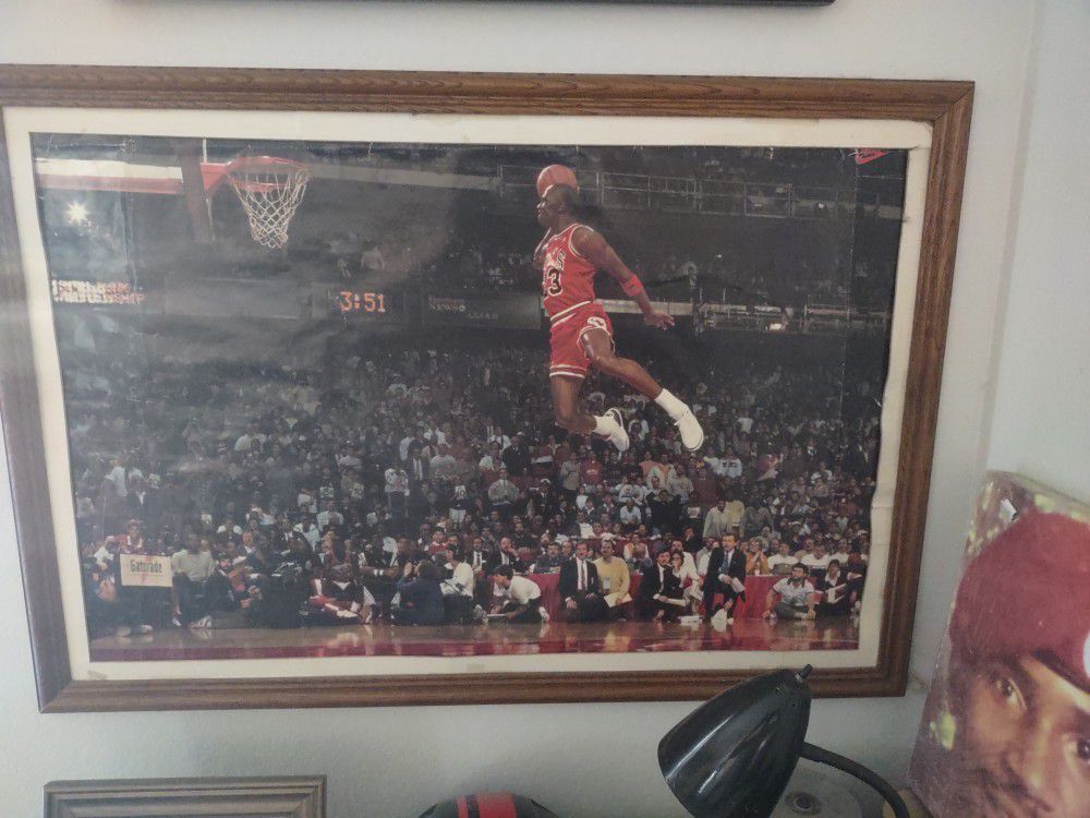 Michael Jordan Slam Dunk Photo 