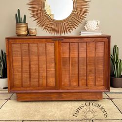 Mid Century Credenza / Cabinet 