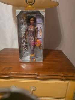 1999 HOLLYWOOD NAILS CHRISTY BARBIE DOLL.
