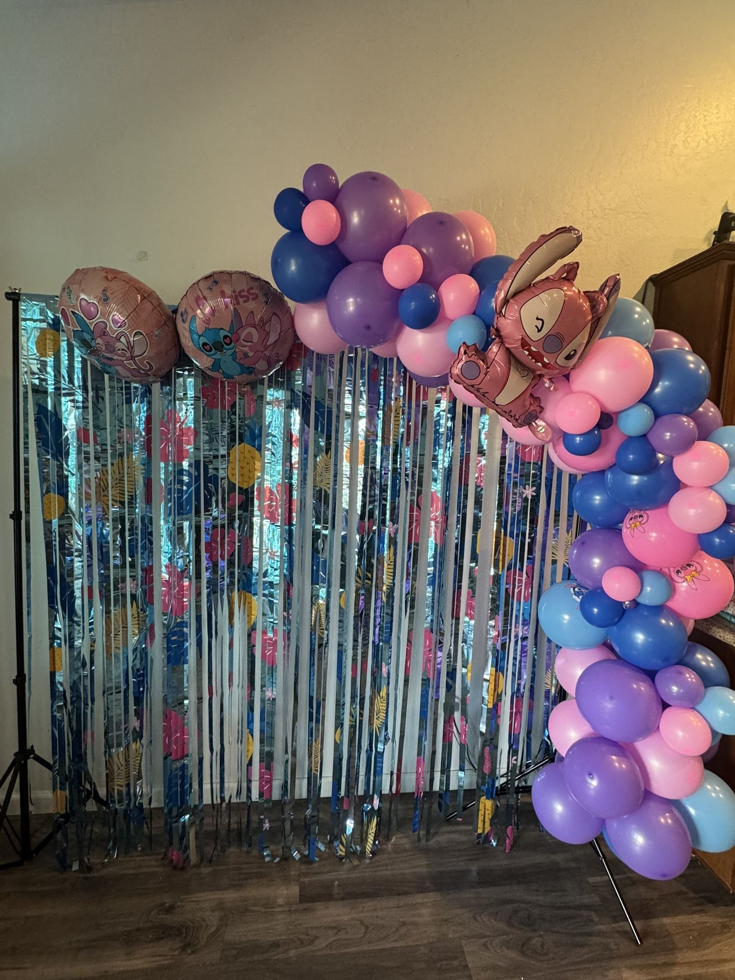 Balloon Arch Angel And Stitch
