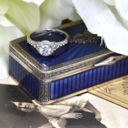 Stunning 14k white gold engagement ring with appraisal!