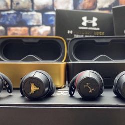 JBL Under Armour Wireless Sport Headphones Earbuds True Flash In-Ear Gold  And Black NEW  