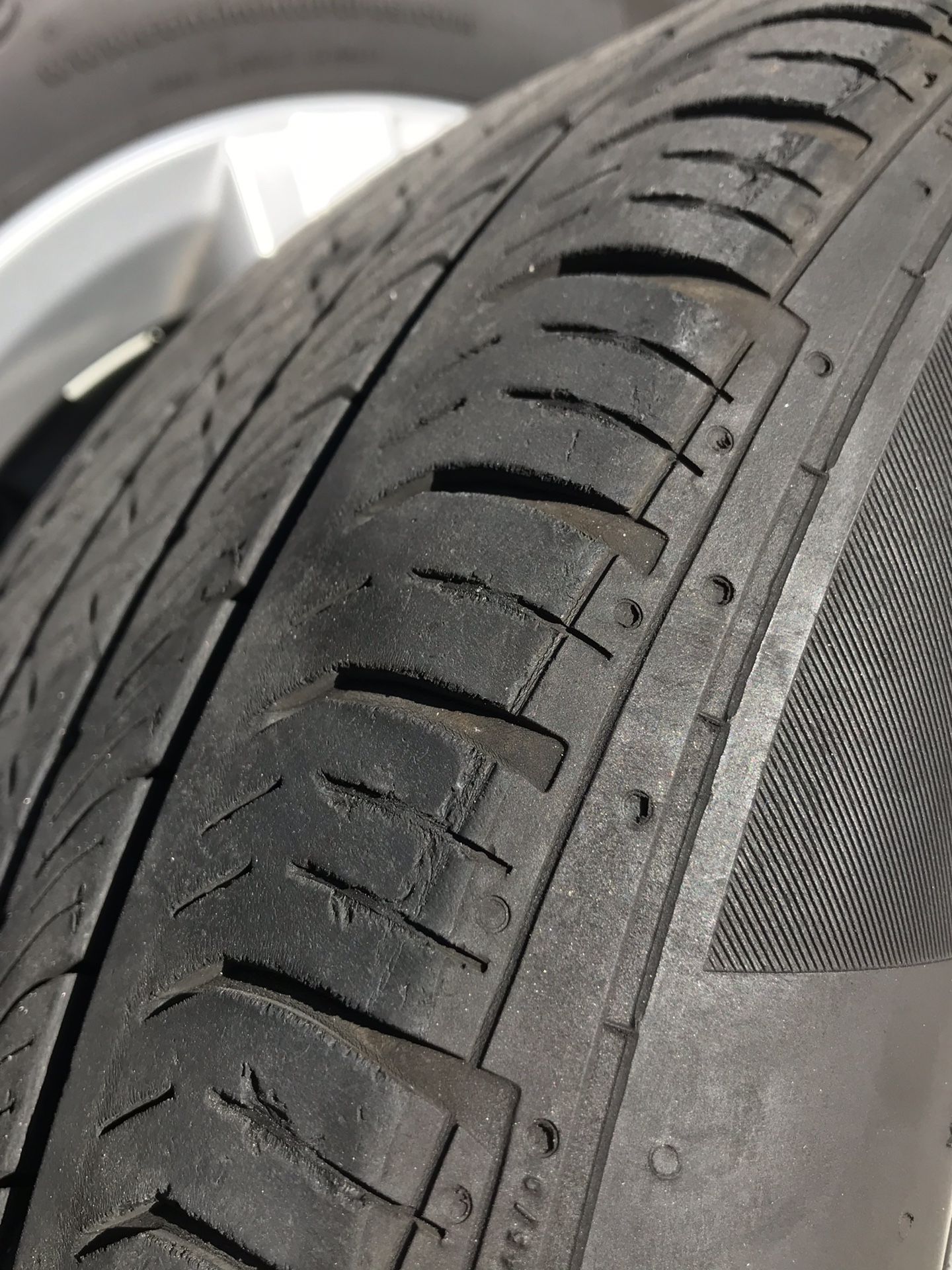 16” VW Rims & tires. W/ lugnuts /bolts