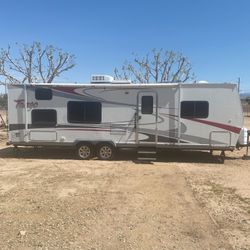 2007 tango trailer 28Ft