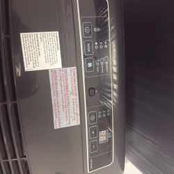 Ac air conditioner it works very well. I don’t have the remote for it, but it works very good. I don’t need it because I have AC in the house.