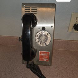 Vintage Navy Ship Rotary Dial Telephone
DYNALEC DIAL TELEPHONE, TYPE G, NSN: 5805-01-082-1961,PART NO. 65019-025 
Manufatured : 11/91
$250
Pick up in 