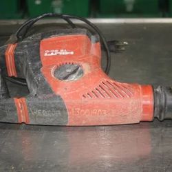 Hilti TE 30-AVR Rotary Hammer Drill |