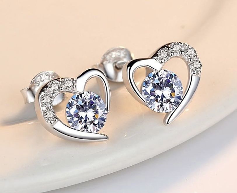 Small Heart Earrings ❤️ Aretes En Forma Corazon 