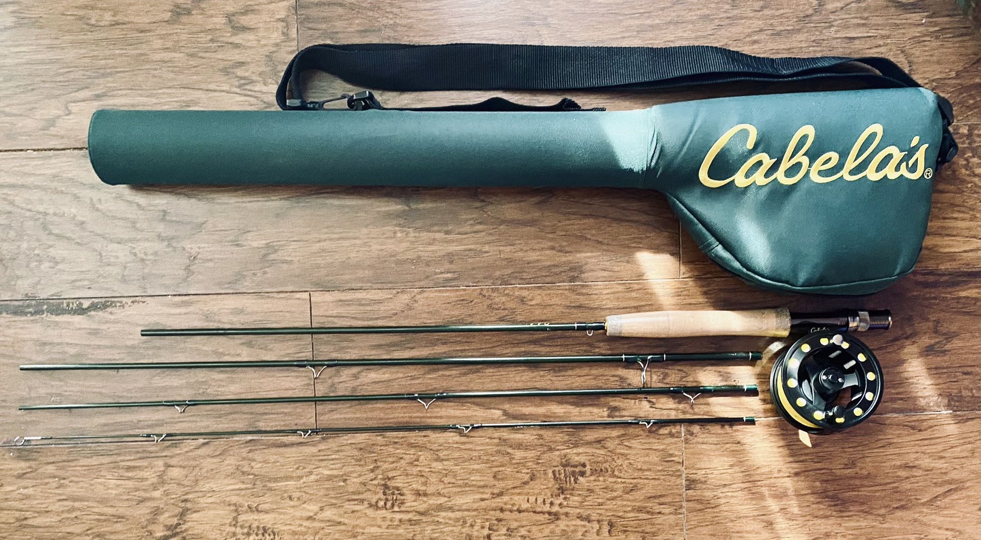 Cabela’s Fly Fishing Rod With Case And Complete Set Up 
