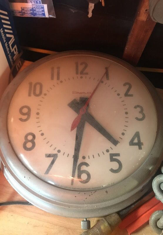 Old school clock for Sale in Downey, CA OfferUp