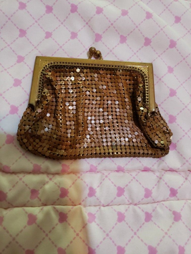 Whiting & Davis Co.#2684 Mesh goldtone gold tone Coin Purse Made In USA