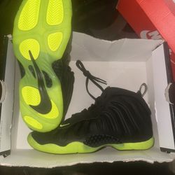 Brand New Kid Nike Foamposite 
