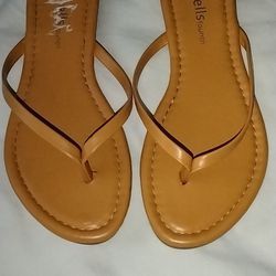 Flats/Sandals 