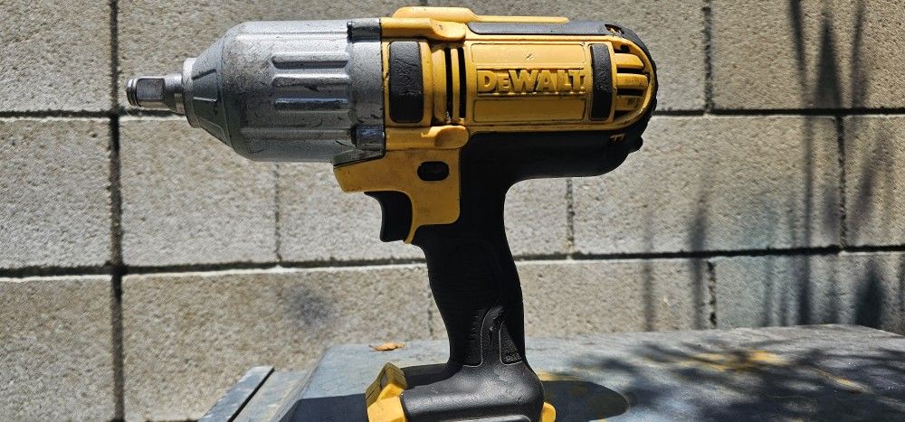 20v Max IMPACT WRENCH working Great Fixed Price 1/2