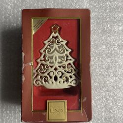 Lenox Porcelain Bright Christmas Votive